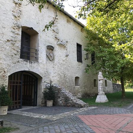 Huszarvar Hotel Kastelyszallo Szerencs Zewnętrze zdjęcie