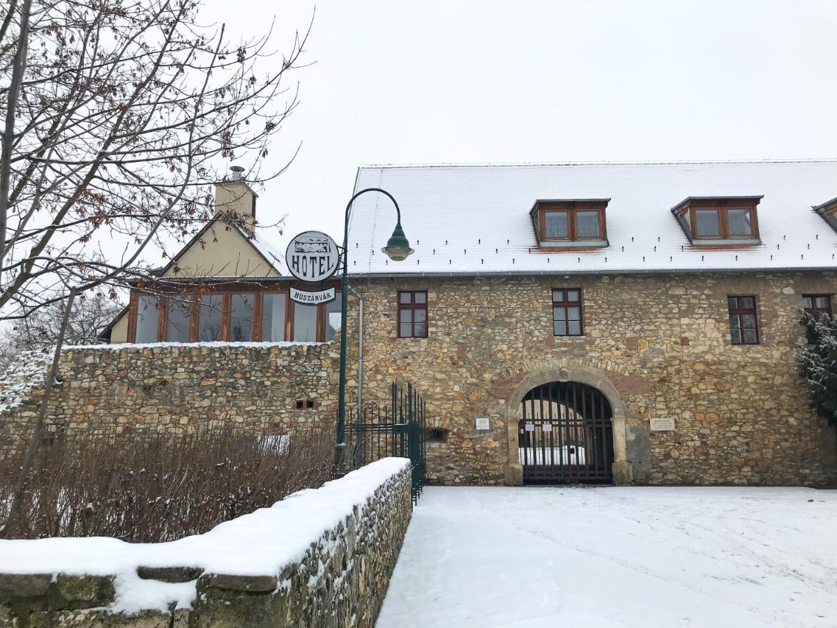 Huszarvar Hotel Kastelyszallo Szerencs Zewnętrze zdjęcie