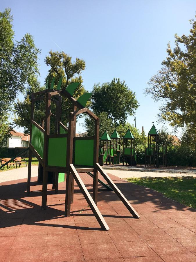 Huszarvar Hotel Kastelyszallo Szerencs Zewnętrze zdjęcie