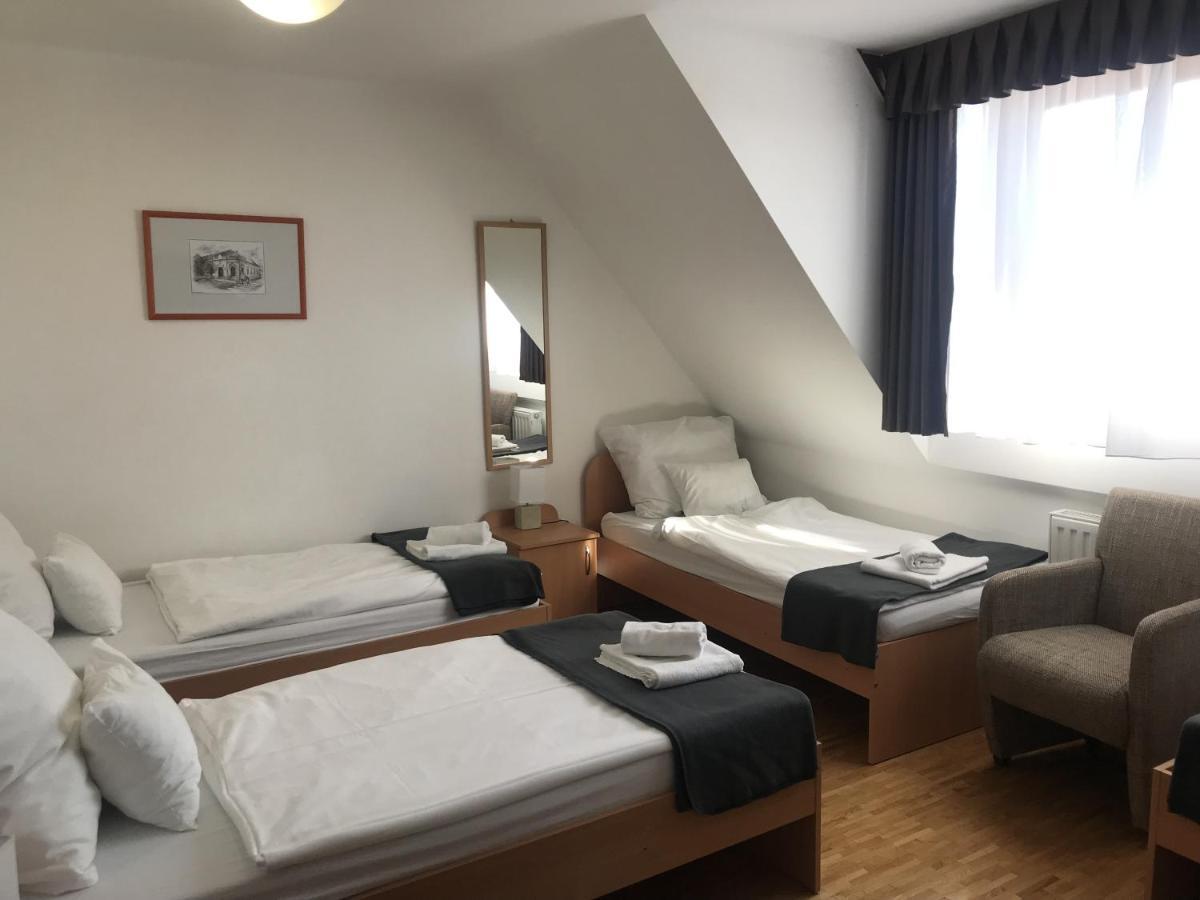 Huszarvar Hotel Kastelyszallo Szerencs Zewnętrze zdjęcie