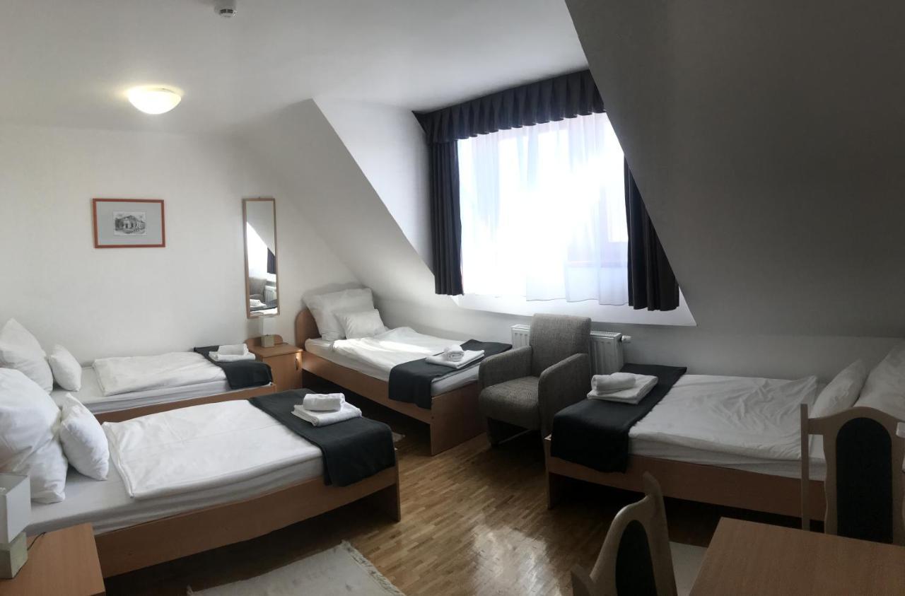 Huszarvar Hotel Kastelyszallo Szerencs Zewnętrze zdjęcie